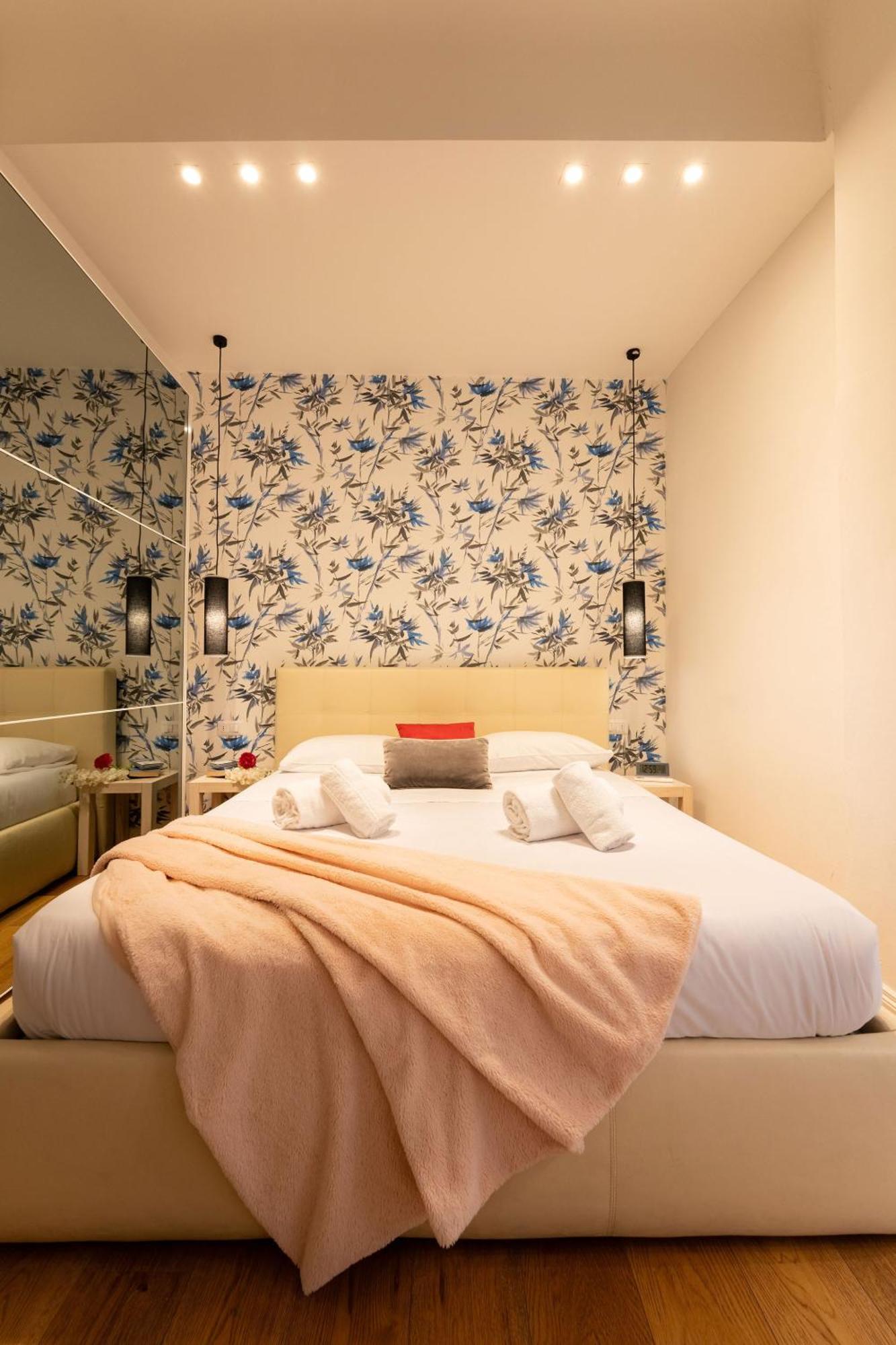 Ta - One Bedroom Luxury Apartment In The Fashion District ฟลอเรนซ์ ภายนอก รูปภาพ